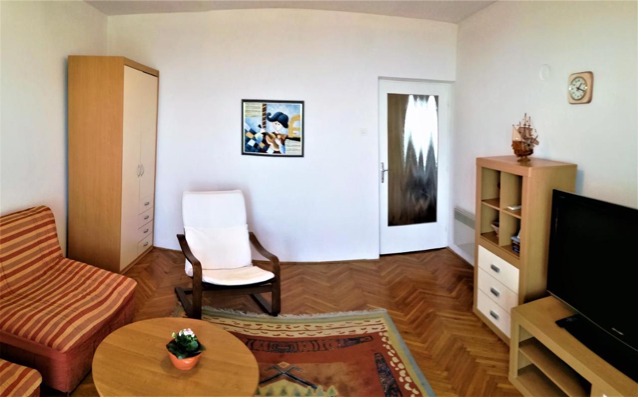Leona Apartment Lovran Luaran gambar